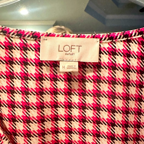Loft blouse. Like new. - Picture 3 of 3